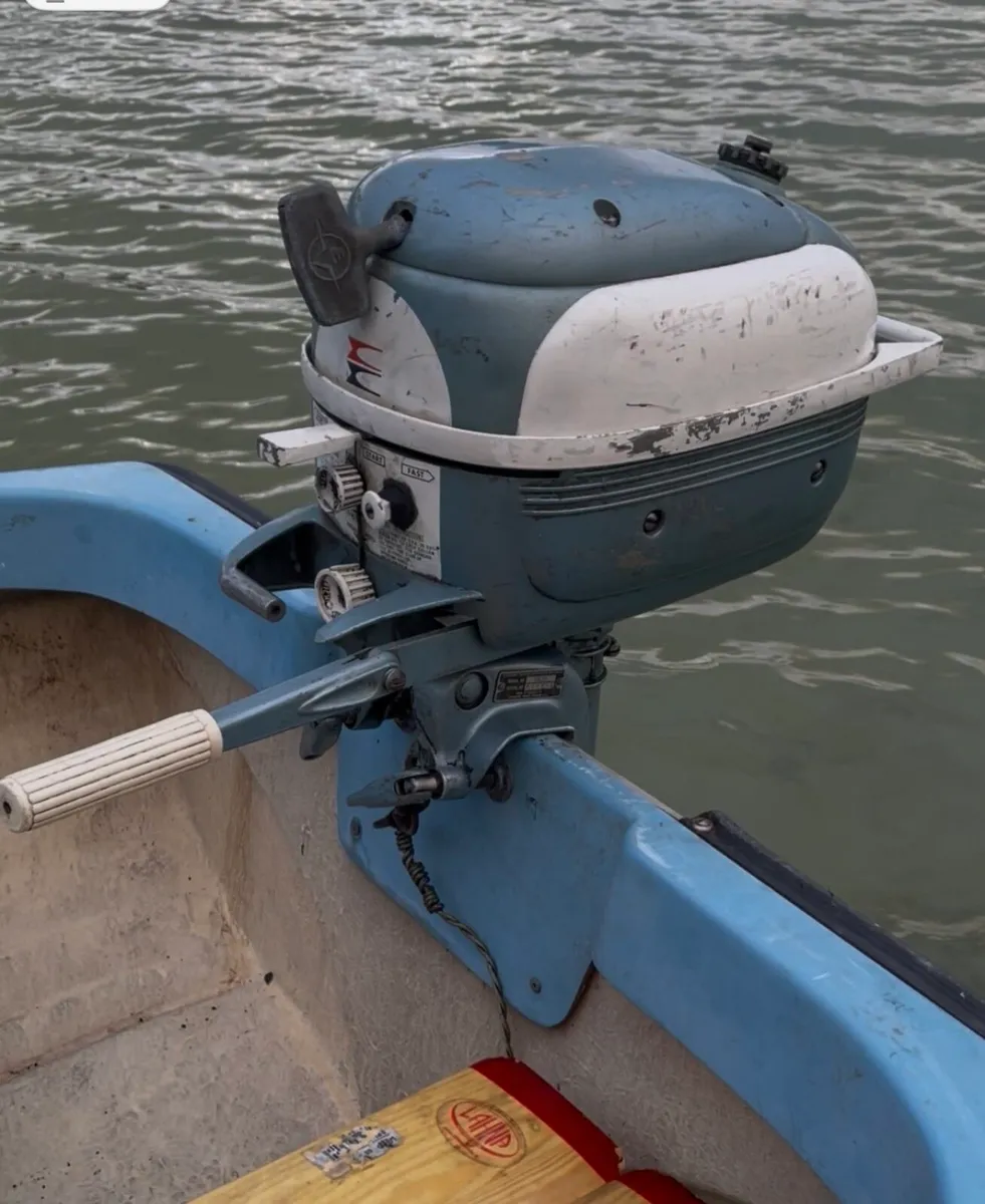 2 HP Outboard engine - Image 2