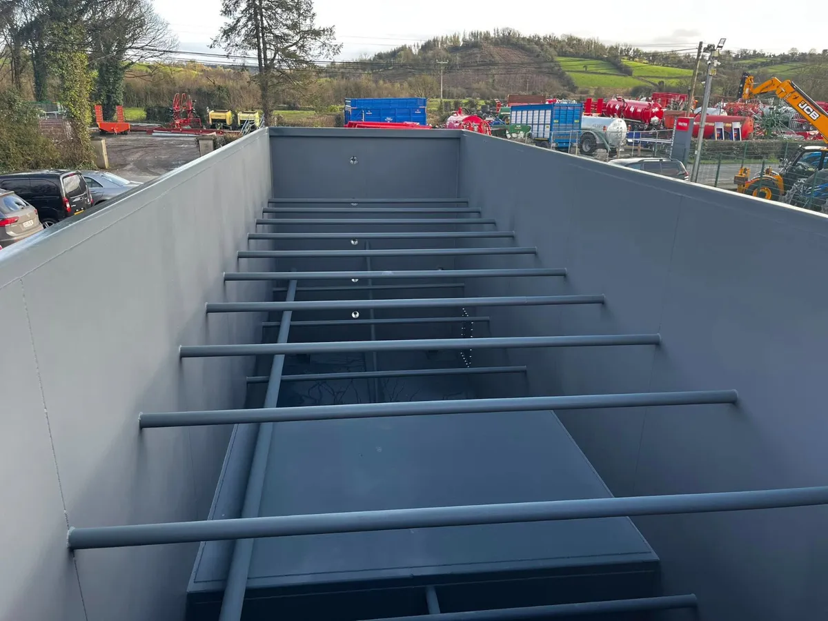 NEW 18700 GALLON NURSE TANK - Image 2