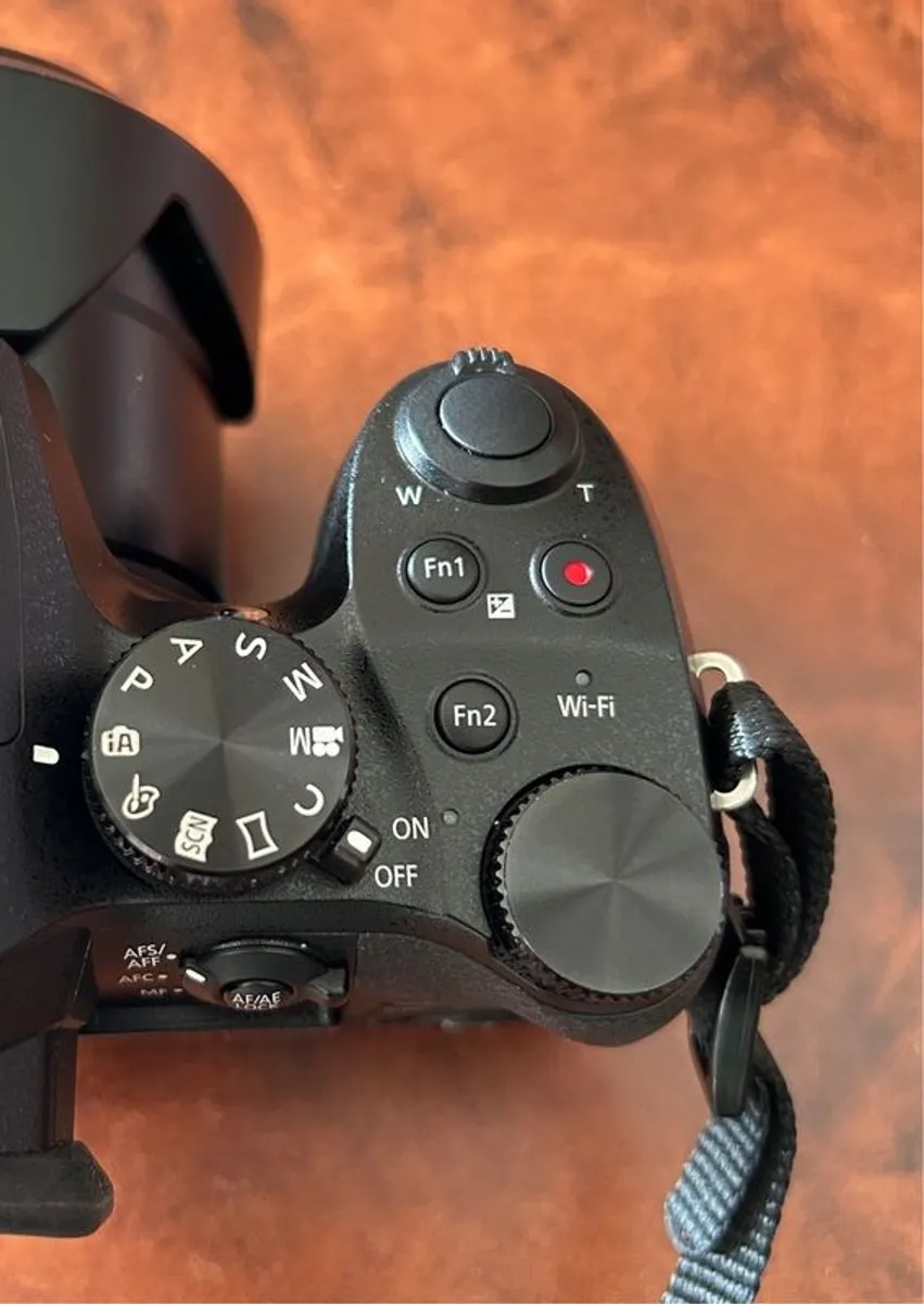 Panasonic DMC-FZ330 Camera - Image 2