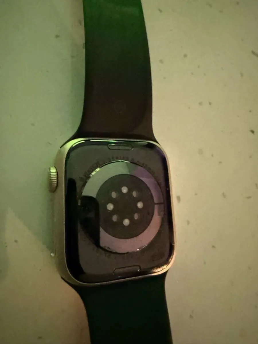 Apple Watch Series 8 GPS 45mm - Image 2
