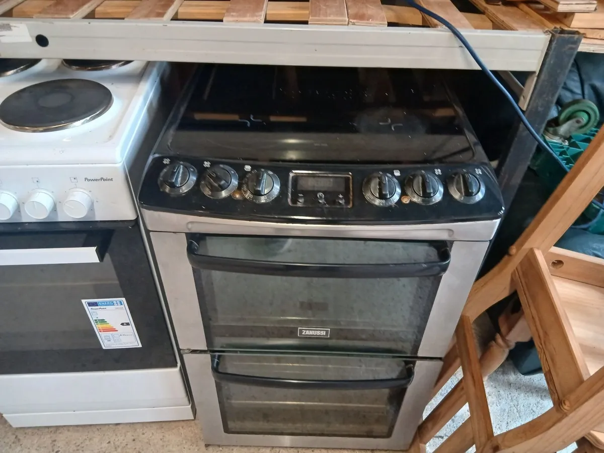 Cooker and freezer - Image 3