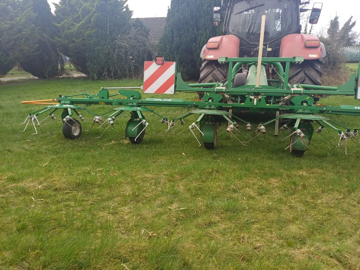 2020 Malone 840 Hay Tedder - Image 2