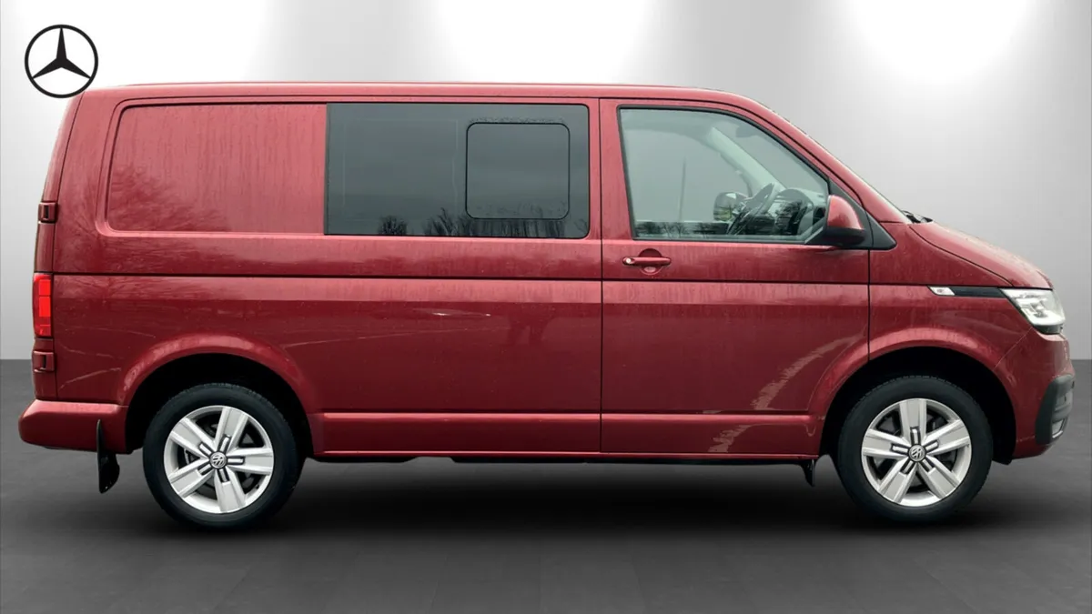 Volkswagen Transporter 2021 - Image 2