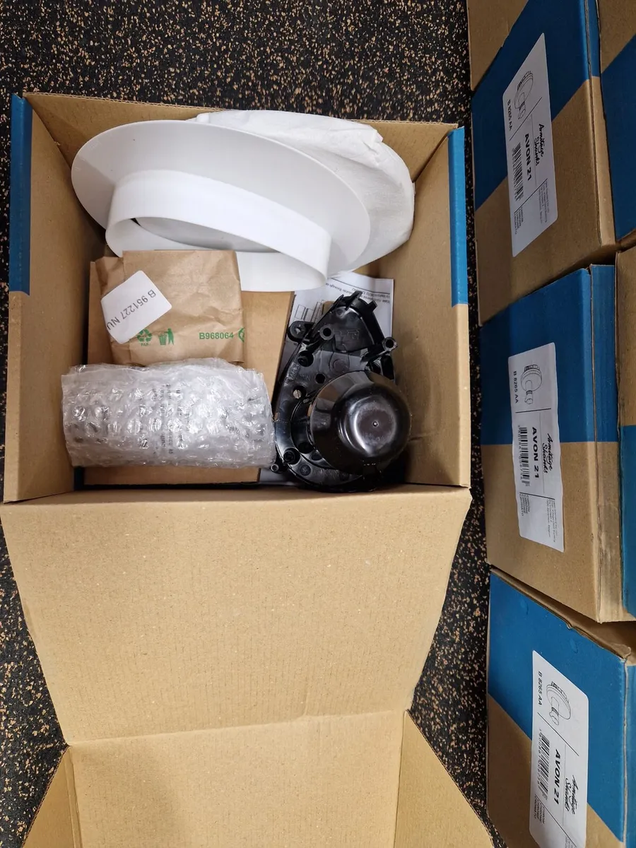 Automatic Hot and Cold Shower Valves - Image 3