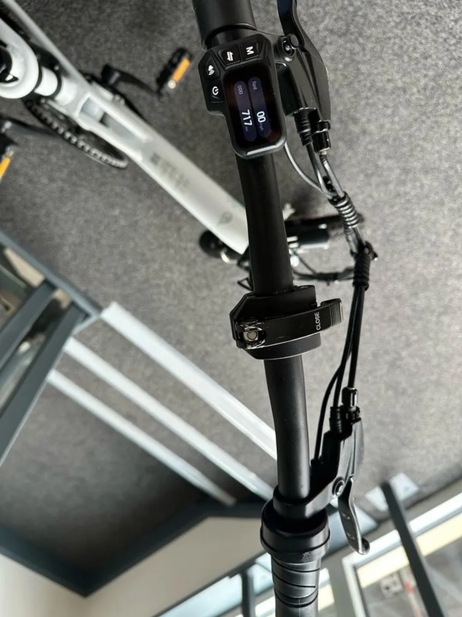 Fiido D3 pro newest version, perfect condition, low mileage - Image 4