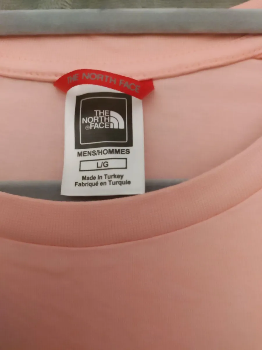 The North Face T shirt L New - Image 2