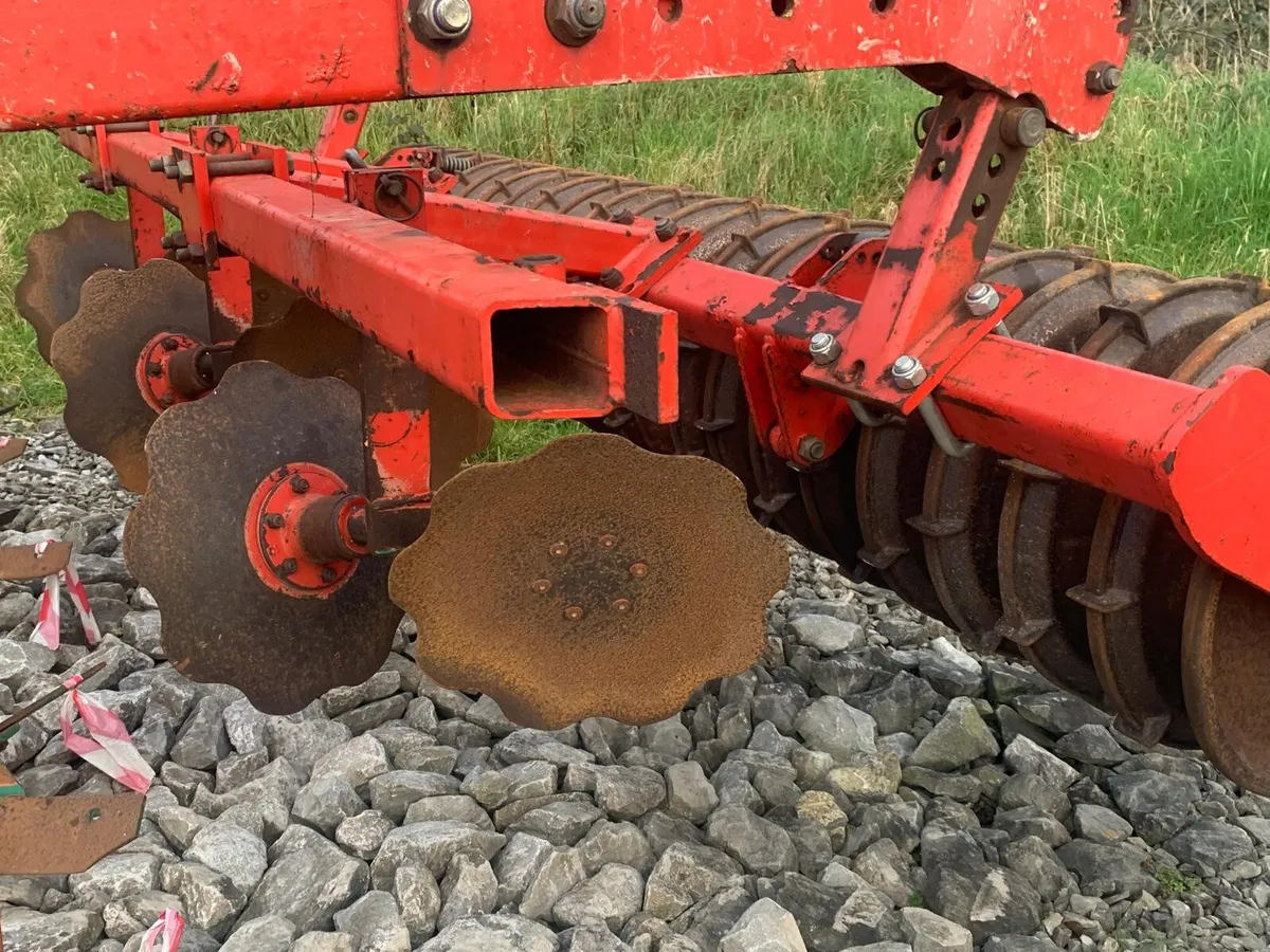 KVERNELAND CLM 3M STUBBLE CULTIVATOR - Image 4