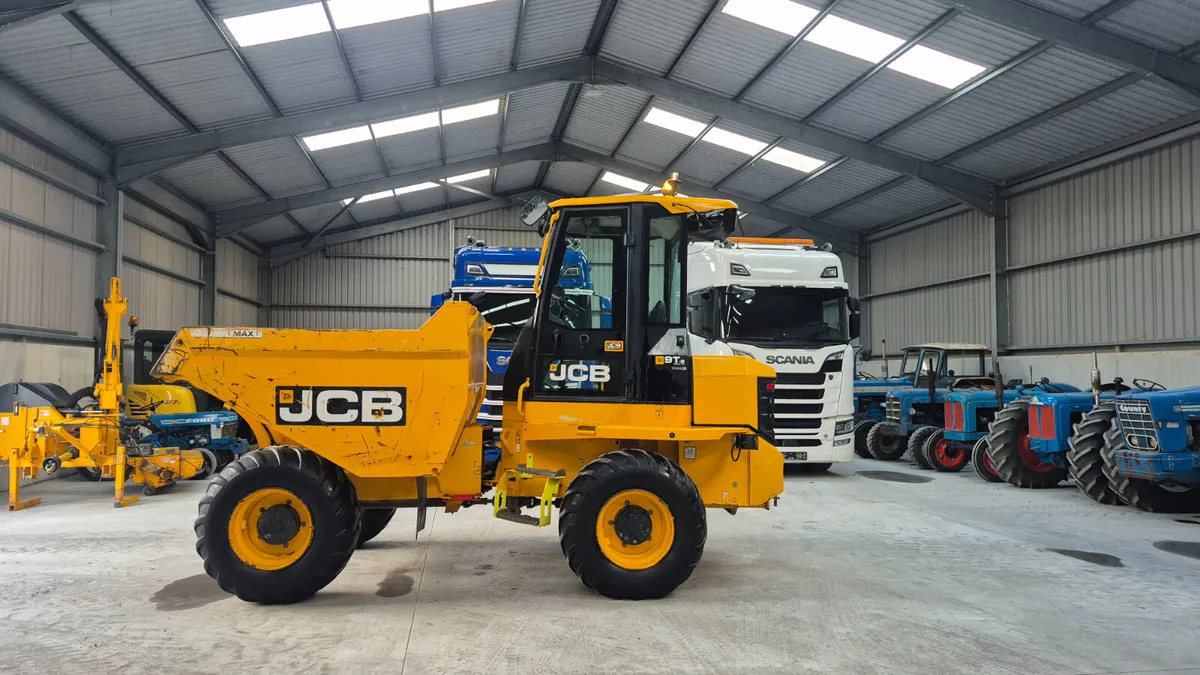 JCB 9t Dumper - Image 3