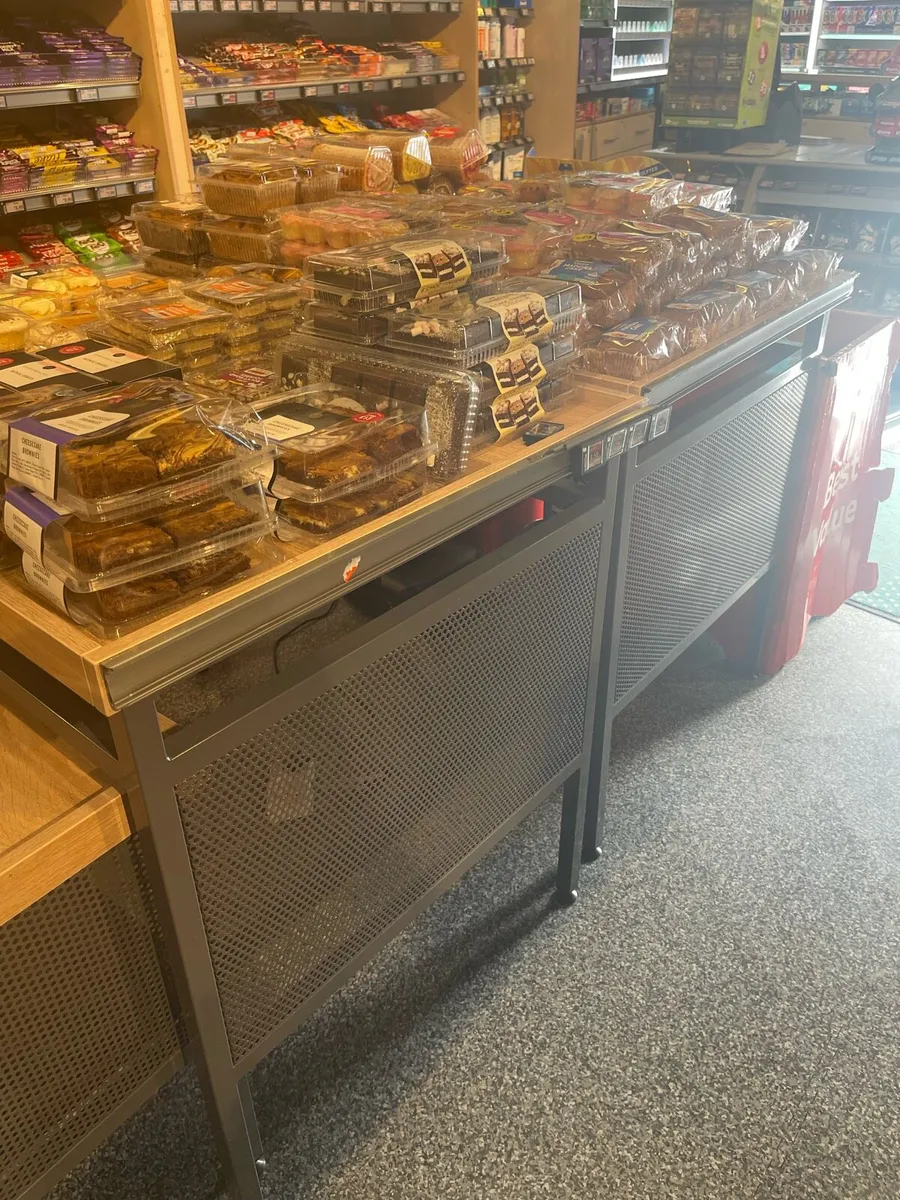 Cake display tables - Image 3