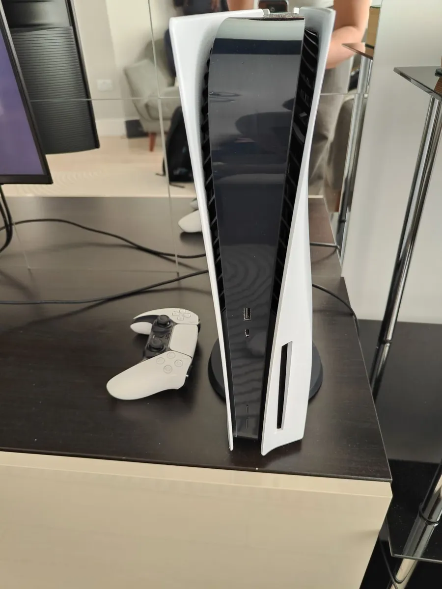 PS5 Console - Image 4