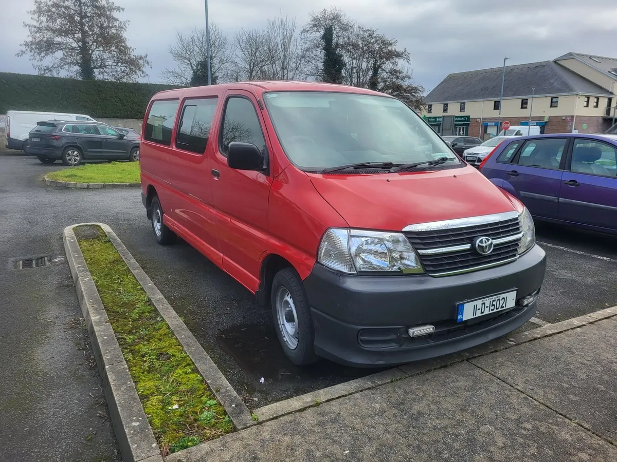 Toyota hiace 2011 taxed 8 26 - Image 1