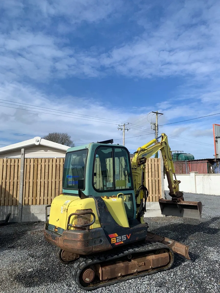 yanmar 2.7 ton digger - Image 2