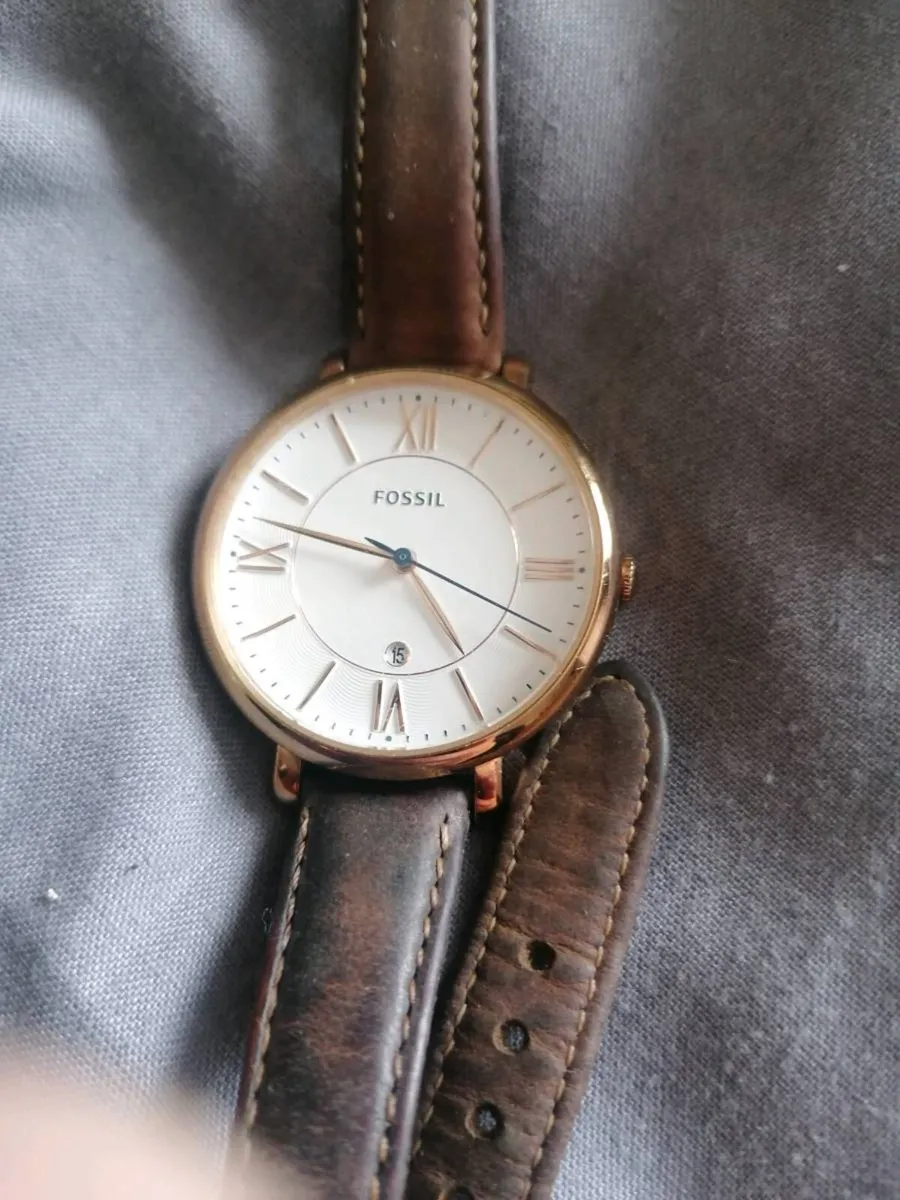 Beautiful gold fossil watch - Image 4