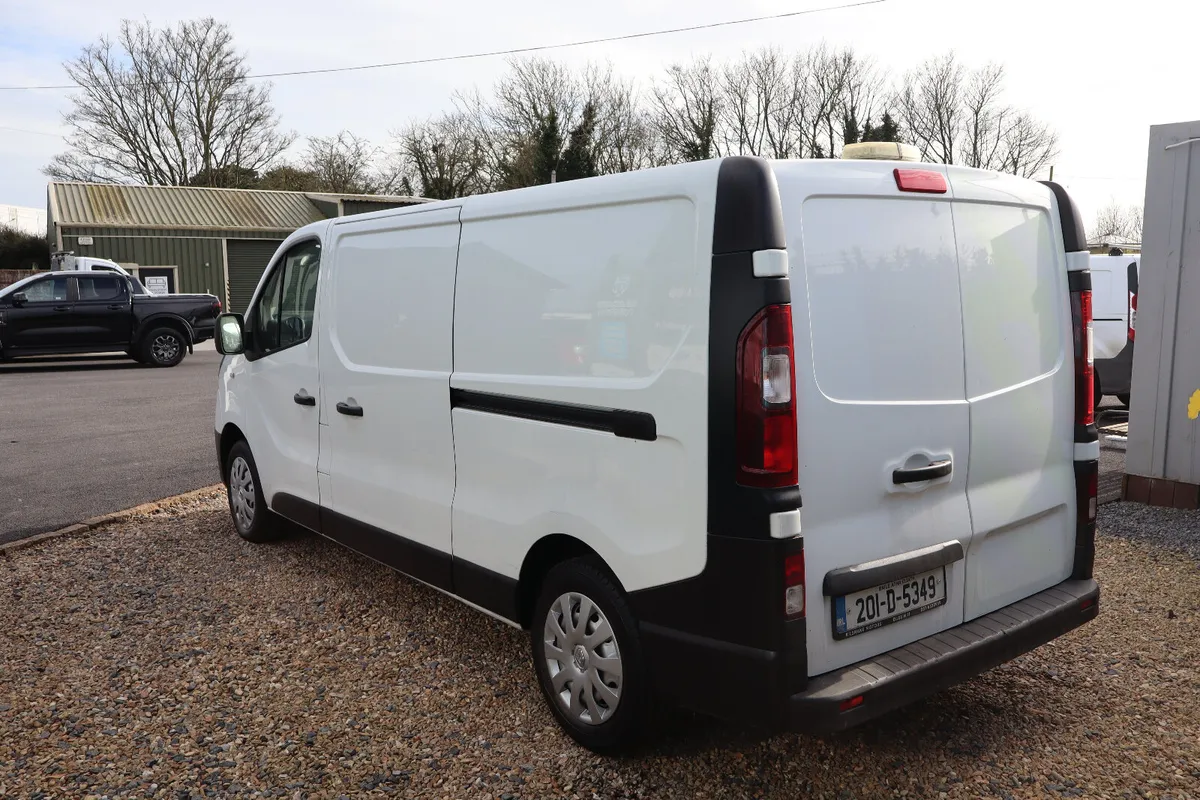 201 RENAULT TRAFFIC 2L LWB - Image 4