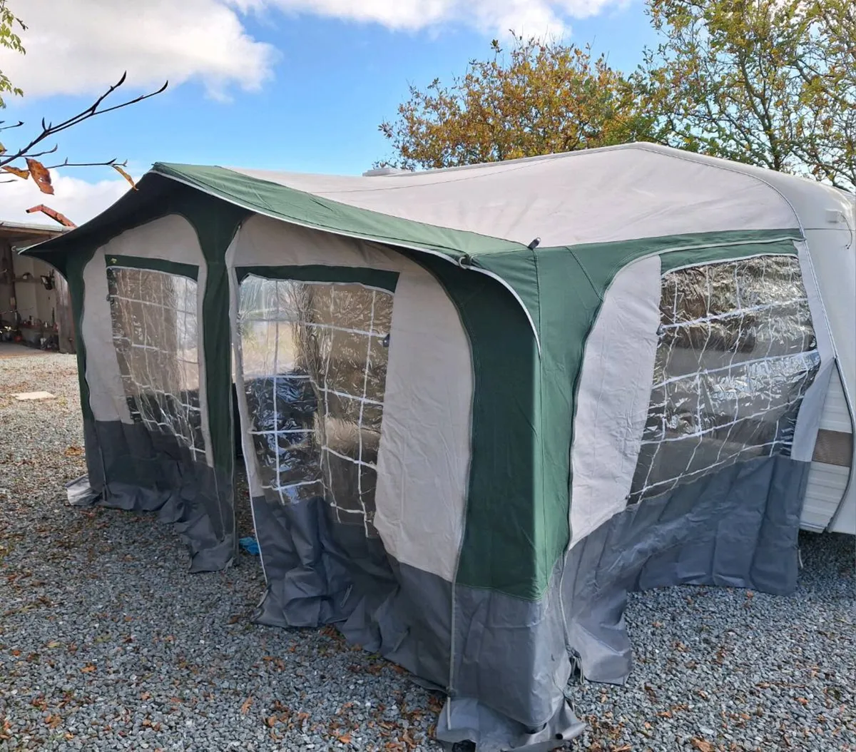 Awning. P Potti. Towing mirrors - Image 1