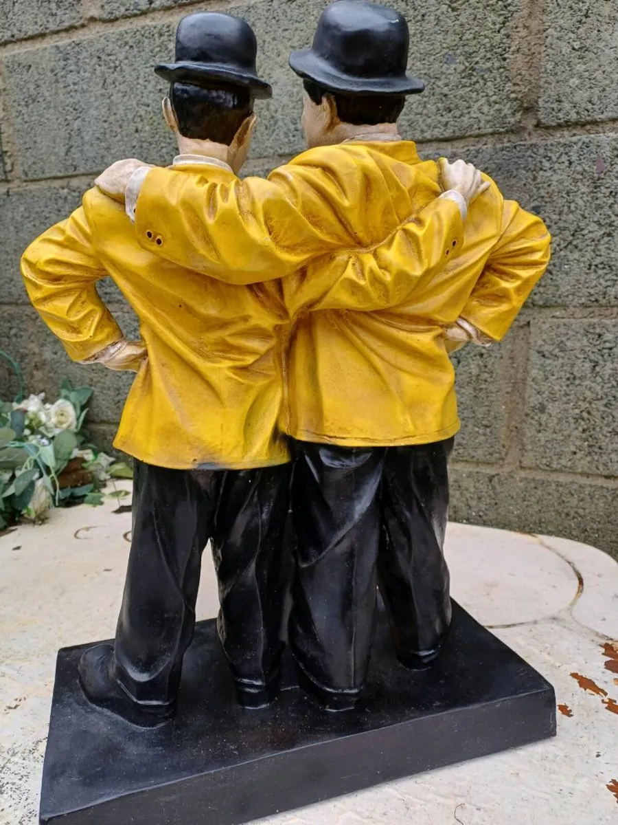 Vintage Laurel & Hardy Sculpture - Image 2