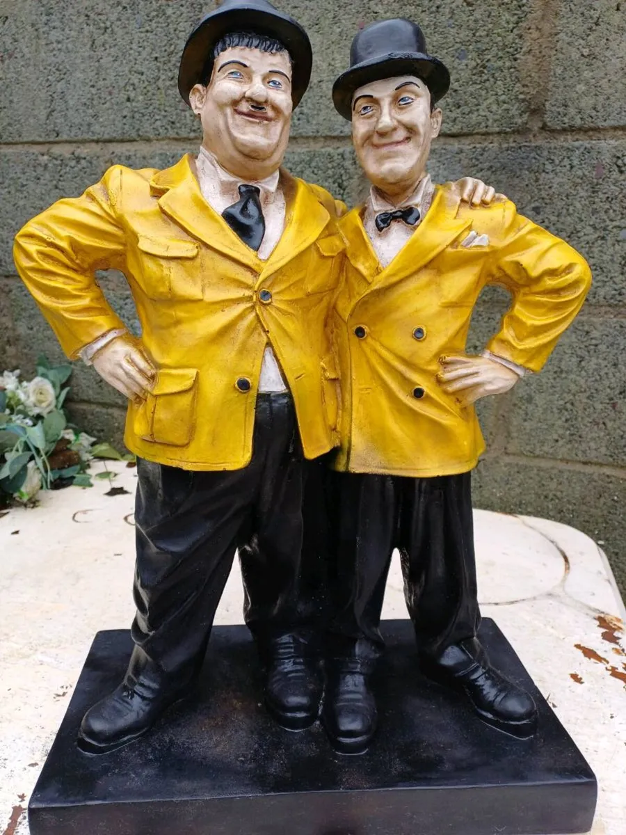 Vintage Laurel & Hardy Sculpture - Image 1