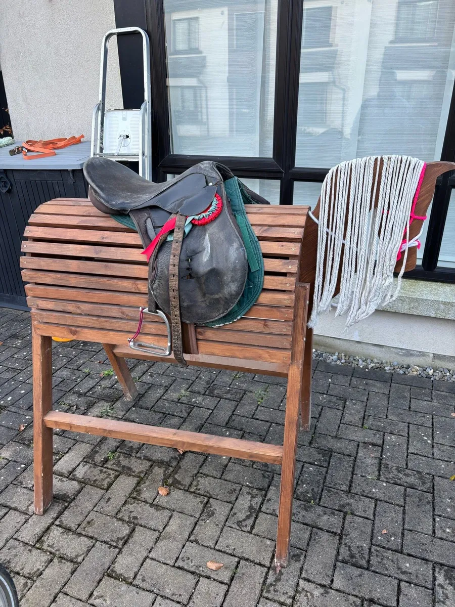 Wooden horse - Image 1