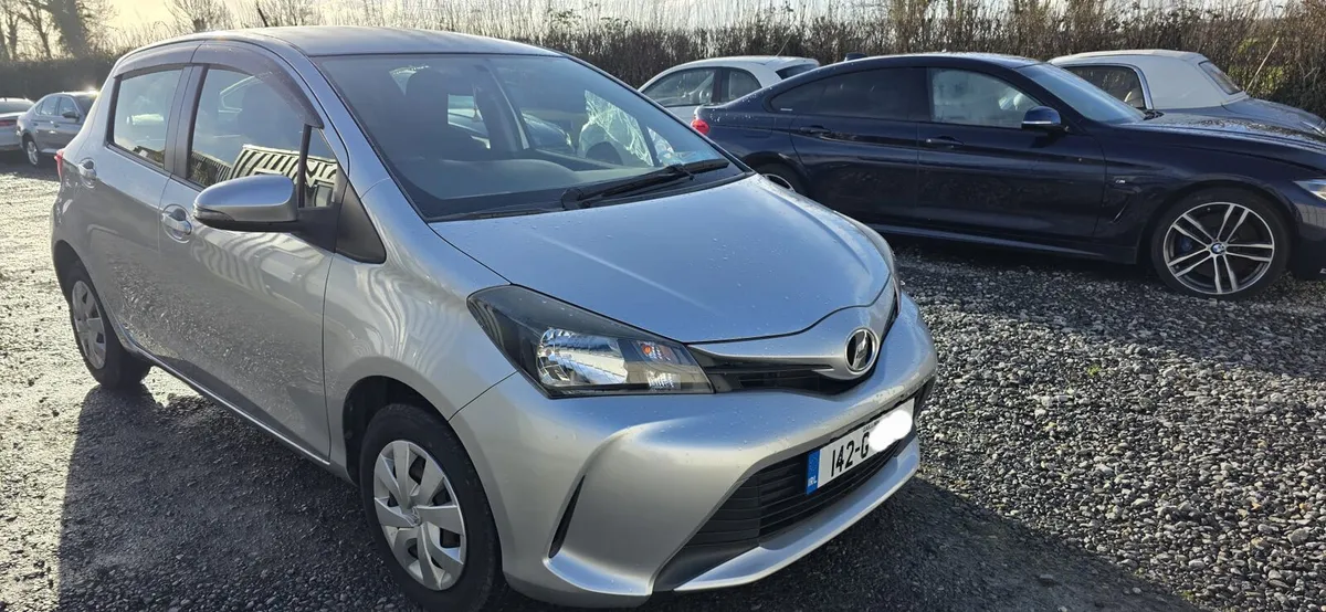 142 TOYOTA VITZ AUTO - Image 3