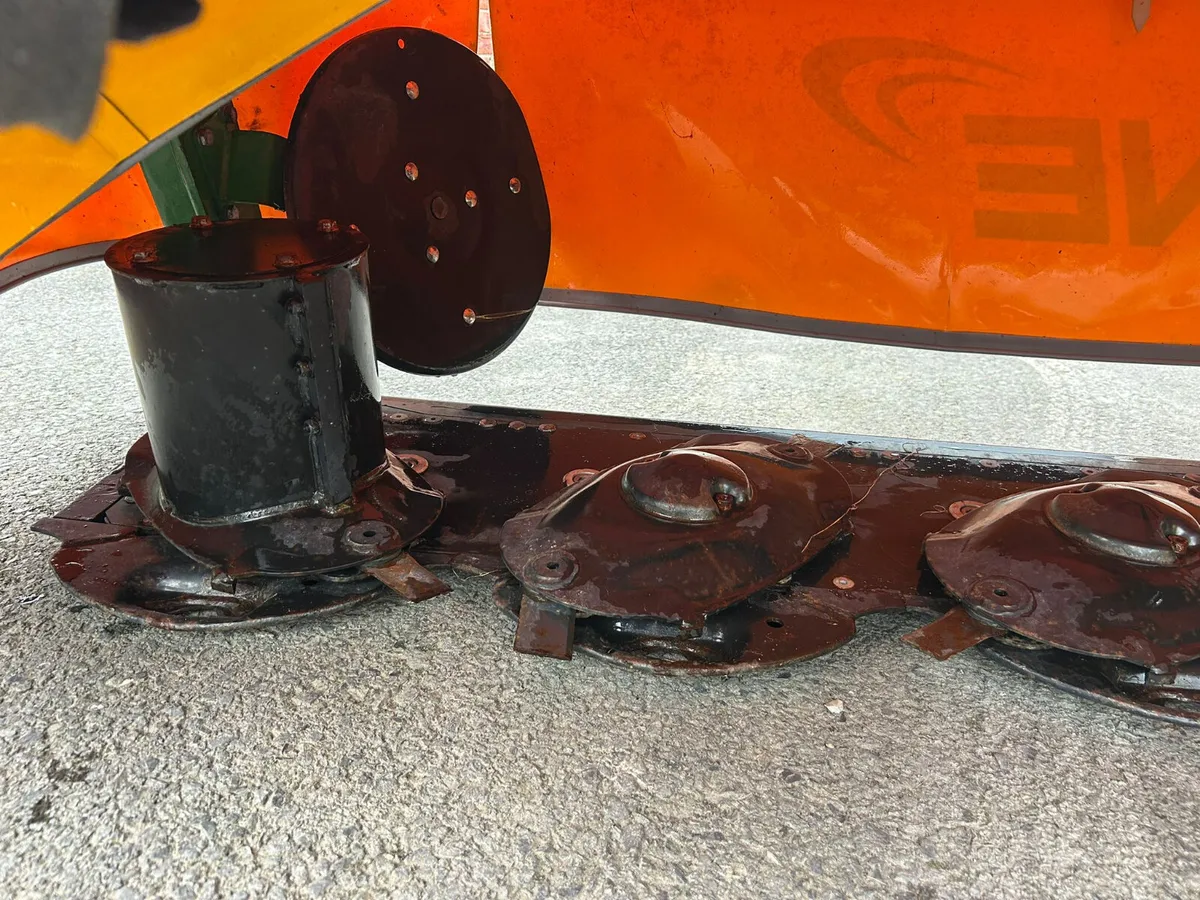 *Spring Sale Offer* Ex Demo Mower - Image 4