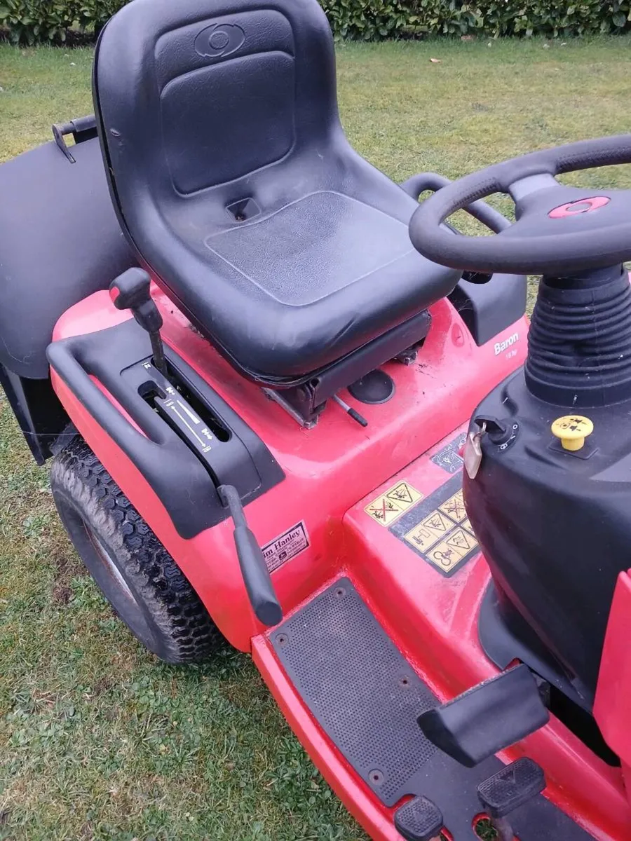 Simplicity twin cylinder B+S engine No deck - Image 3