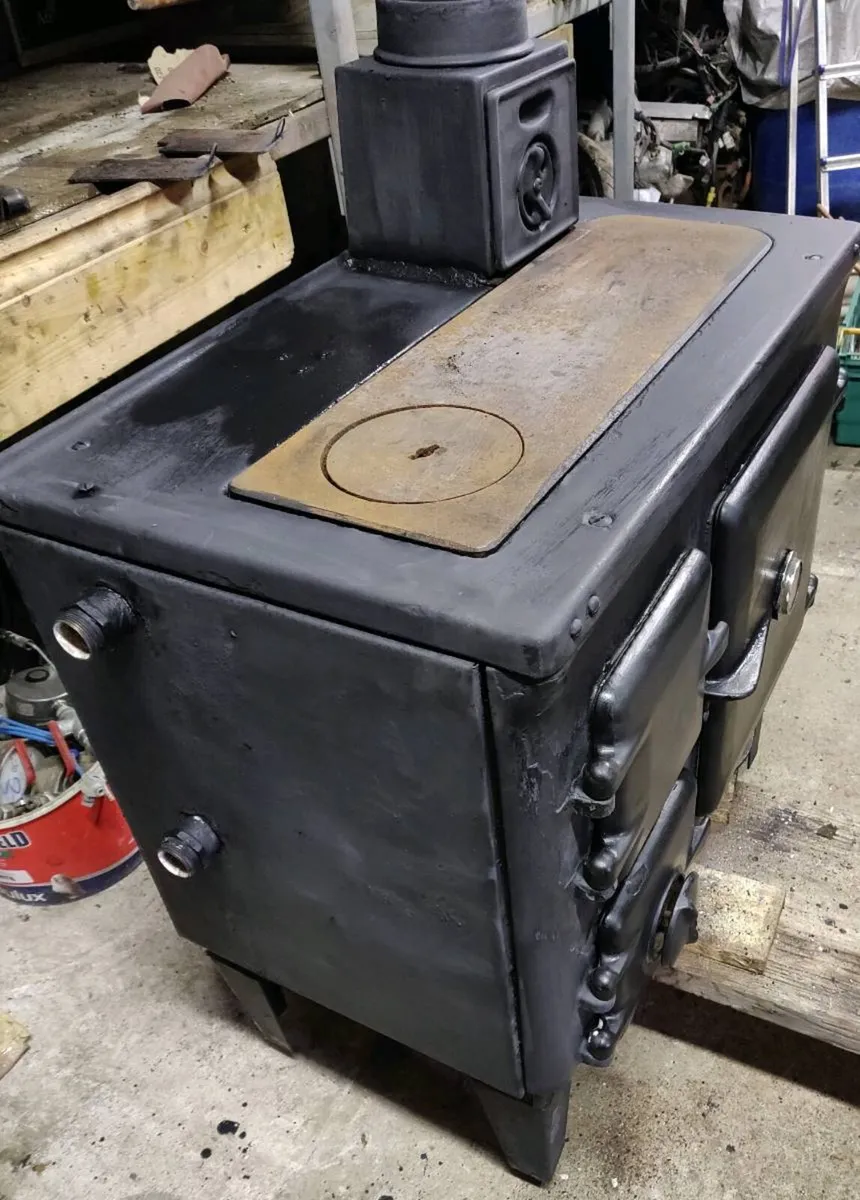 Solid fuel range - Image 2