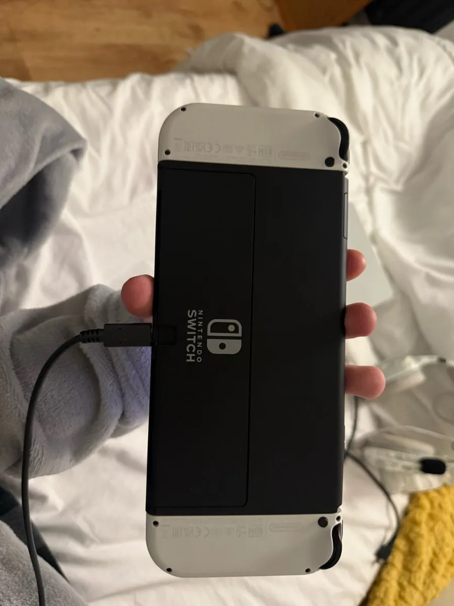 Nintendo switch - Image 2