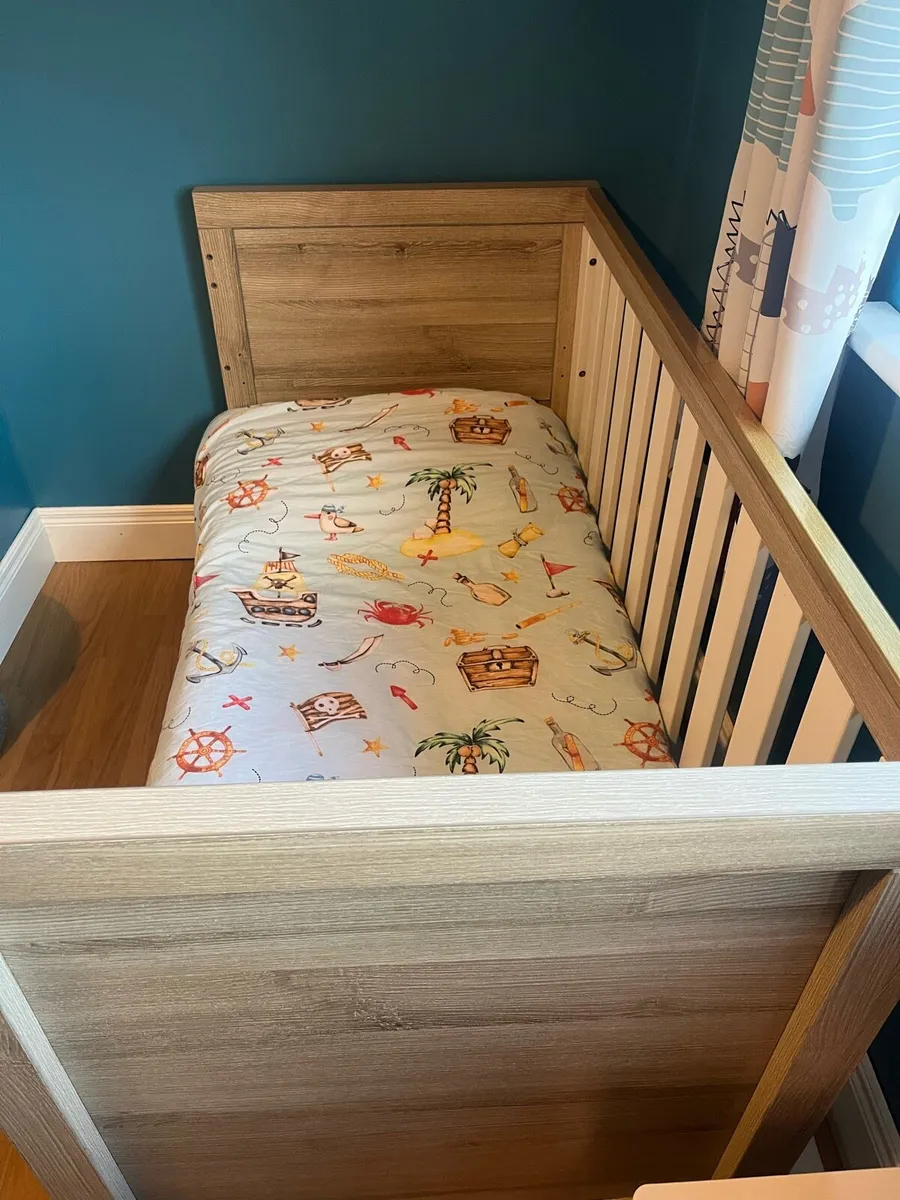 Tutti Bambini Modena 3 in 1 Cot bed - Image 1