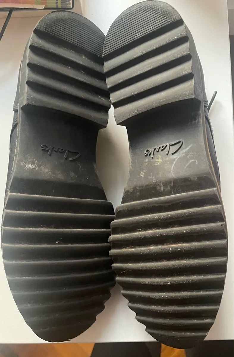 Clarks Size 39 - Image 3