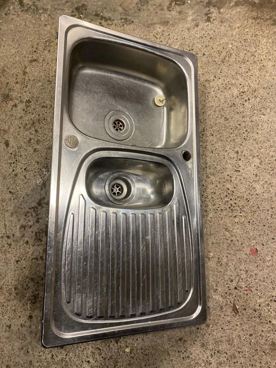 Stainless steel sink - Image 1