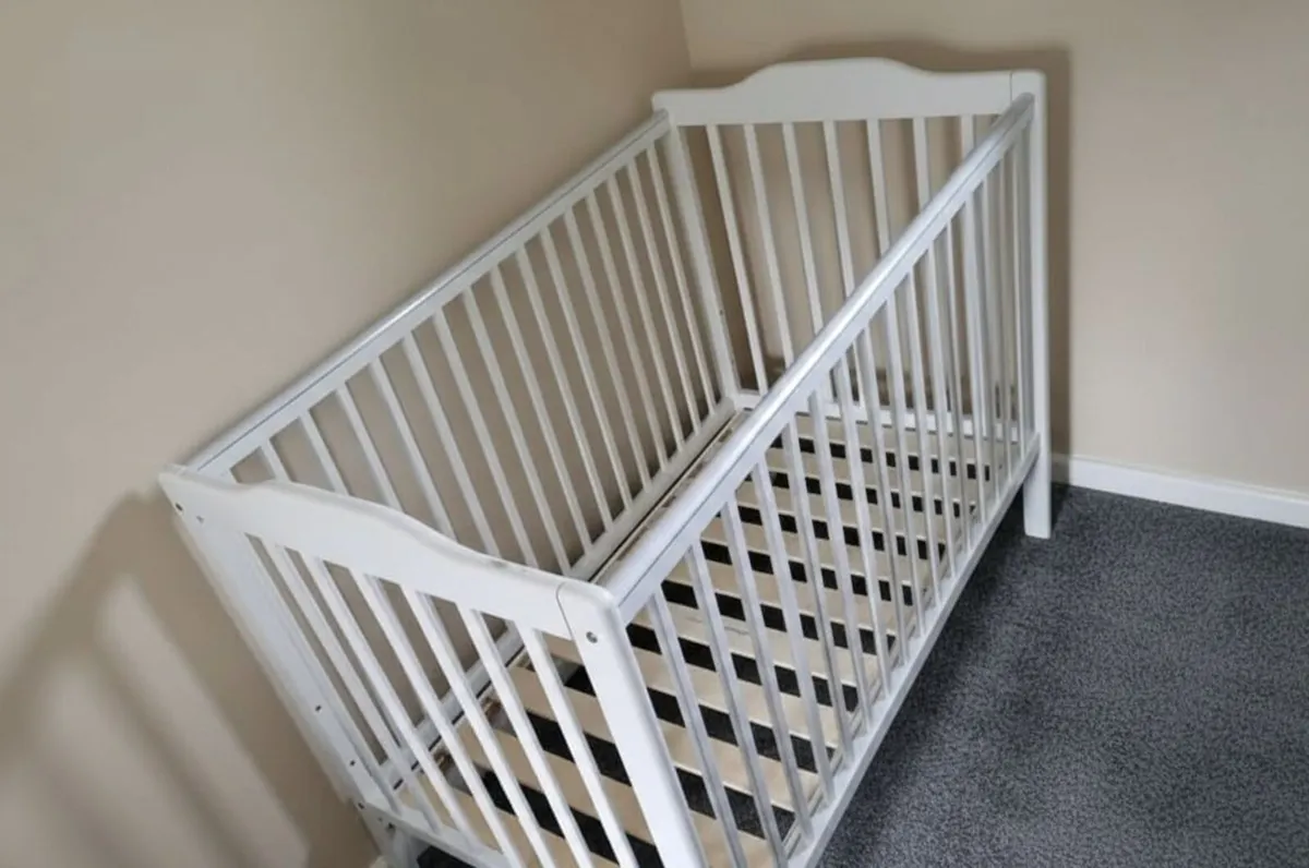 Wooden Baby Cot – Excellent Condition - Image 1