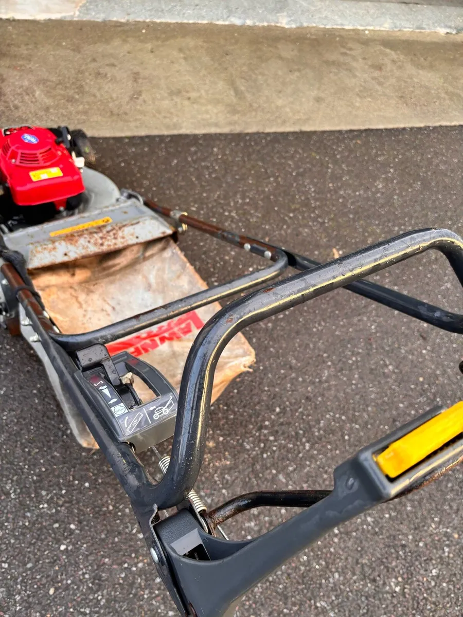 Honda push lawnmower - Image 4