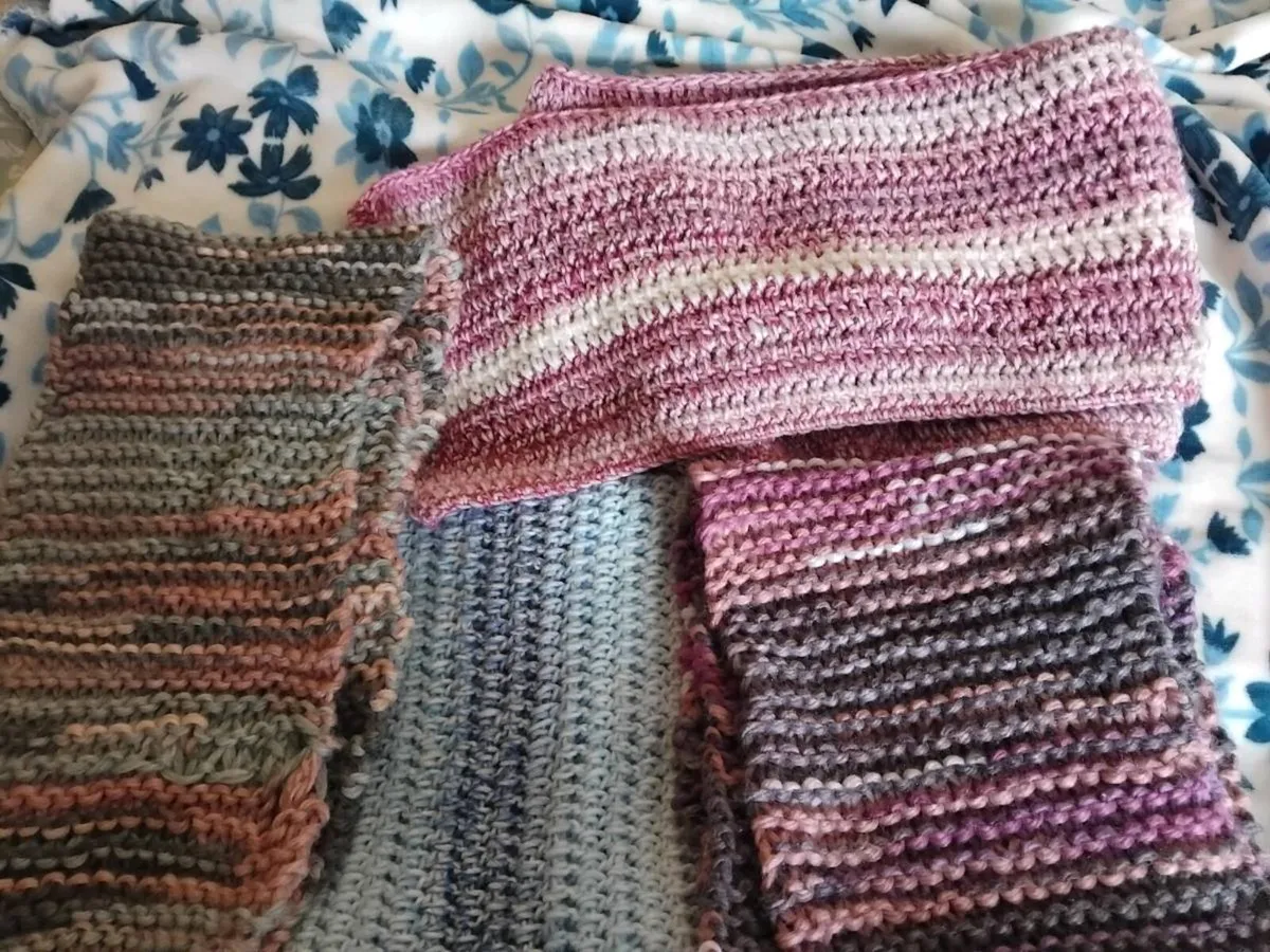 FREE SCARFS - Image 4