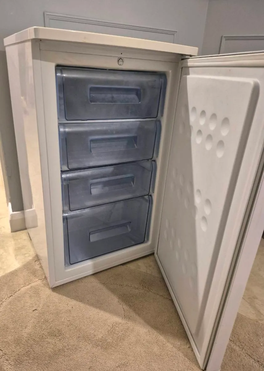 BEKO UNDER COUNTER 4 FREEZER WORKING PERFECT - Image 1