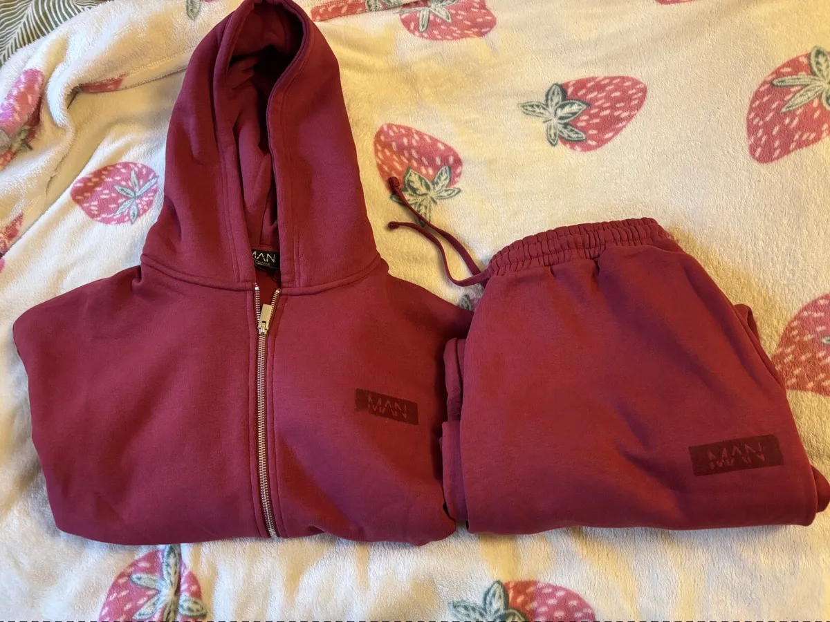 BRAND NEW Tracksuit