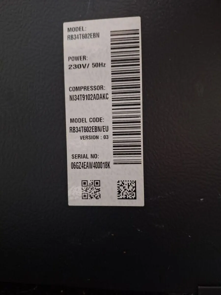 Samsung Fridge Freezer 344l Black - Image 1