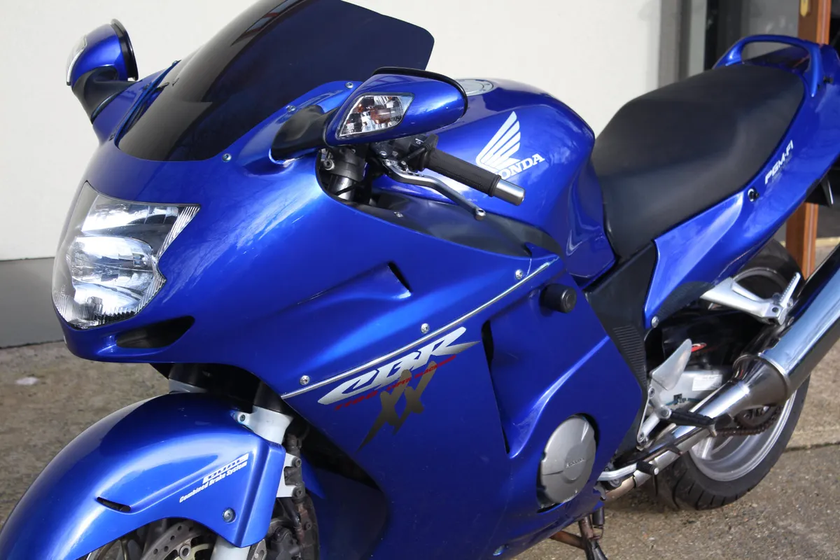 2004 Honda CBR1100 Blackbird - Image 3