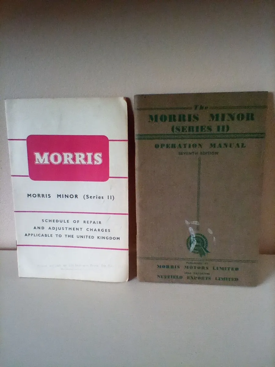 Morris minor operational books x2 - Image 1