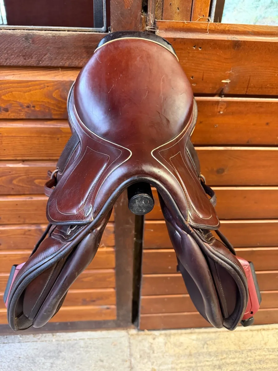 CWD 17” SE32 Jumping Saddle - Image 4