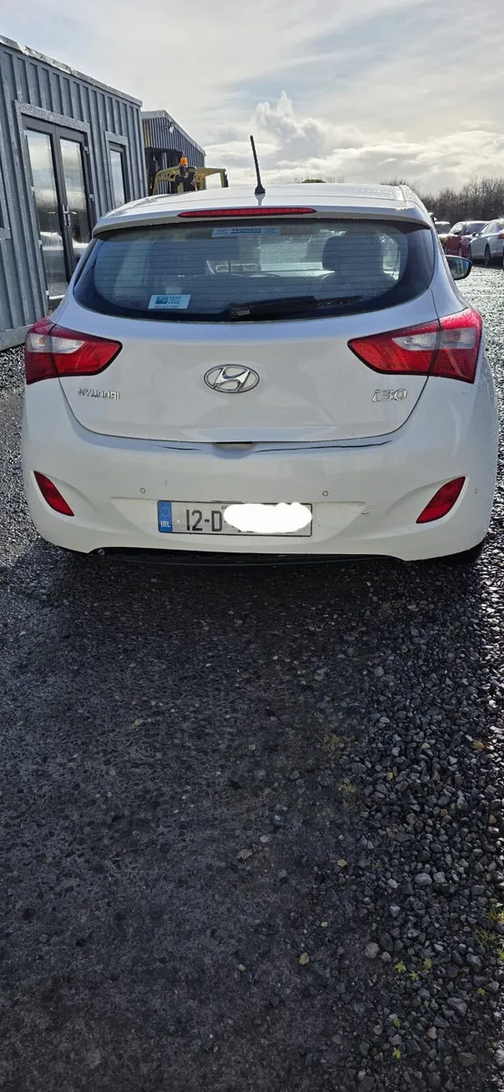 12 HYUNDAI I30 DIESEL - Image 4