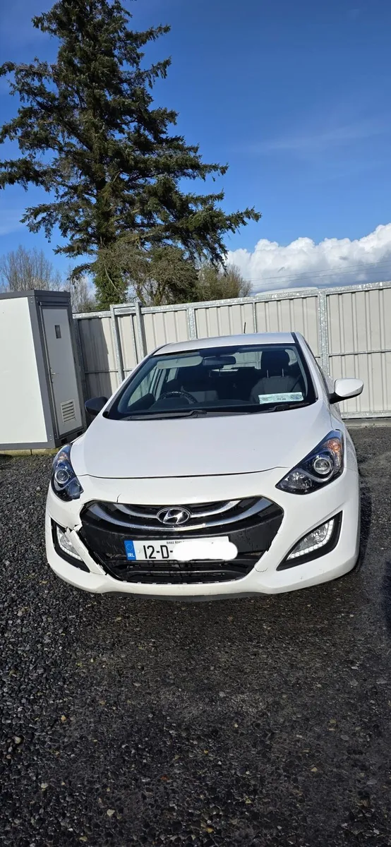 12 HYUNDAI I30 DIESEL - Image 2