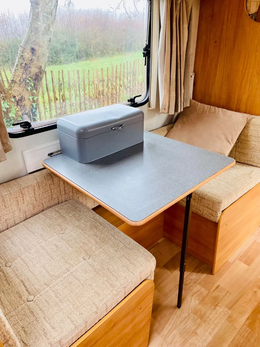 Caravan - Image 4