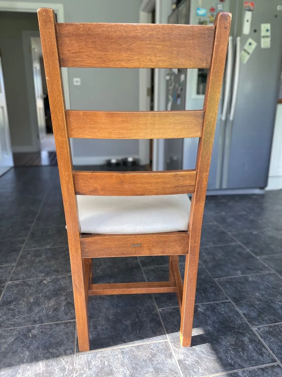 Kitchen table and chairs - Image 4