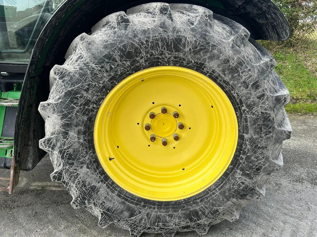 2015 John Deere 6150R - Image 4