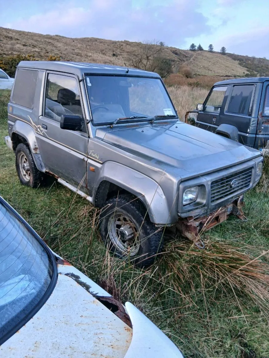 1993 daihatsu fourtrak 2.8 - Image 1
