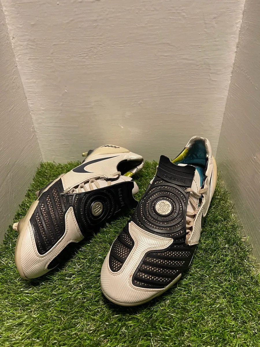 Nike Total 90 Laser II SG Football Boots | UK 9 - Image 4