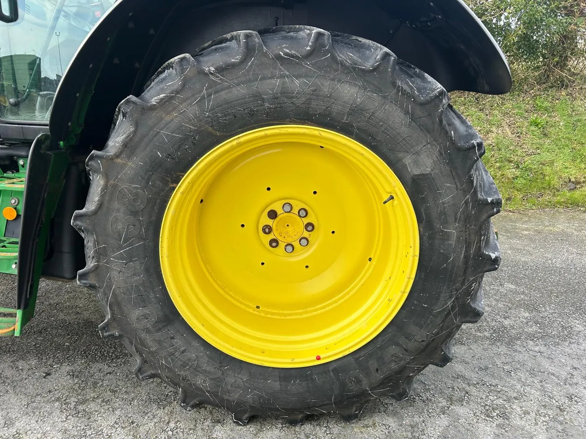 2019 John Deere 6120M + 623R Loader - Image 4