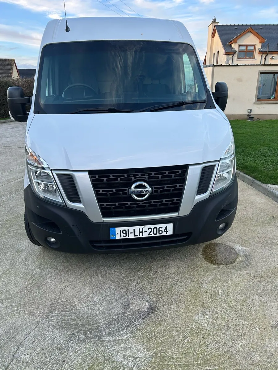 Nissan nv400 - Image 1