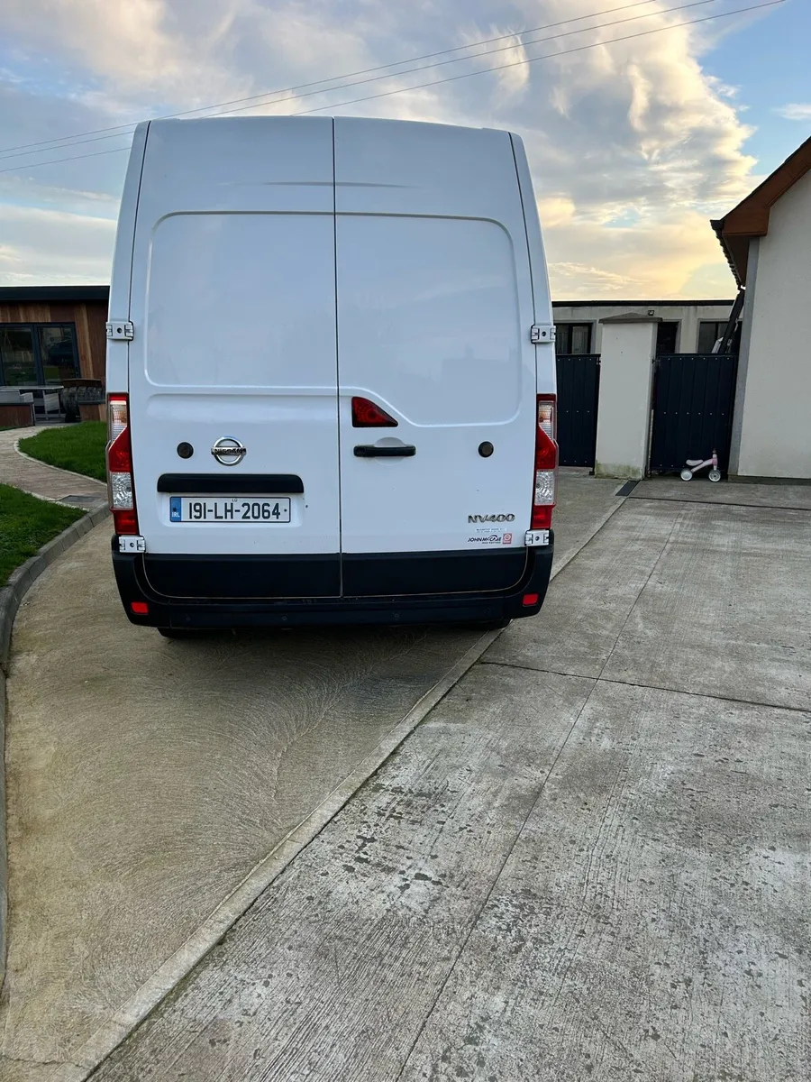 Nissan nv400 - Image 2