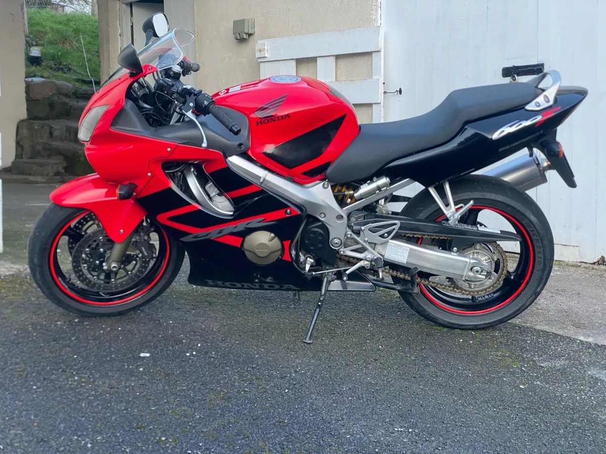 2007 honda Cbr 600f4i - Image 2